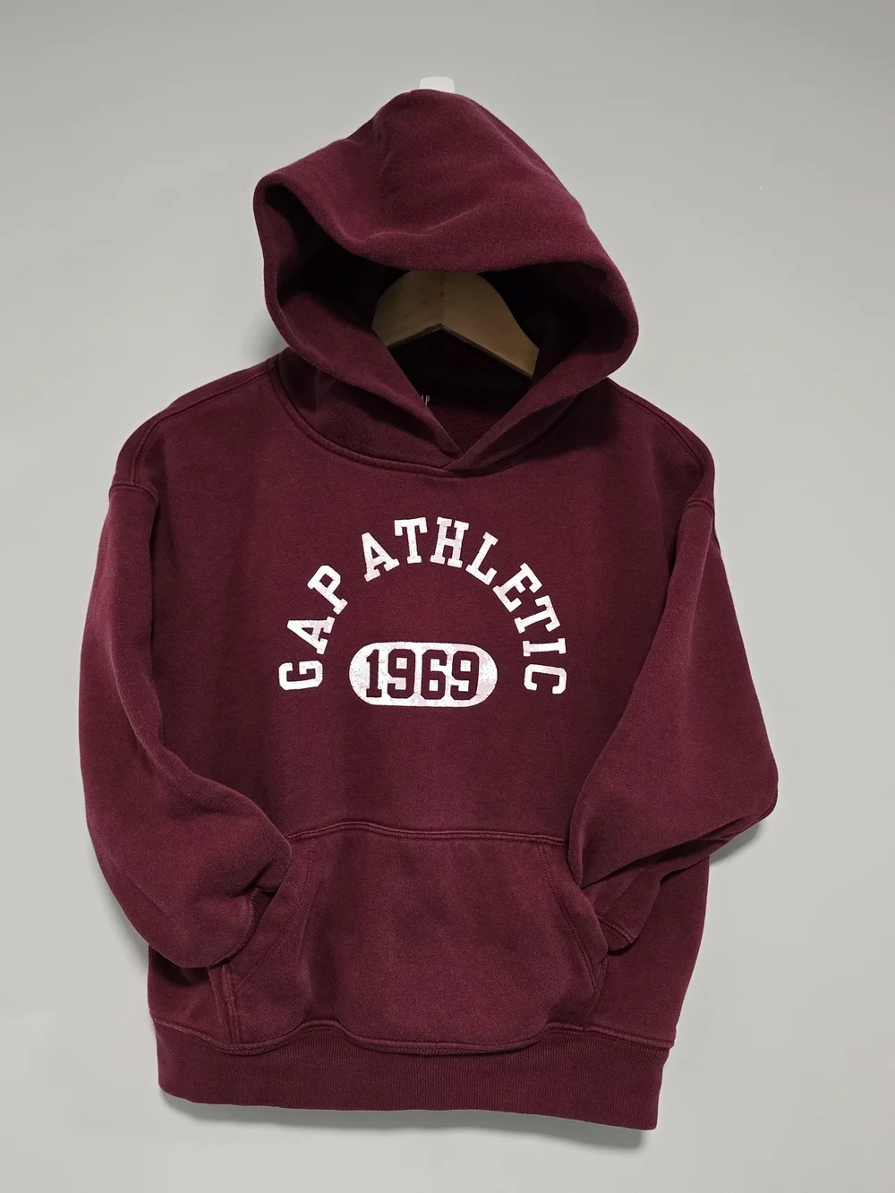 Gap Kids Vintage Soft Gap Athletic Logo. Thick Cotton Cool Fit.